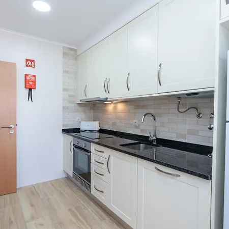 Renovated Algarve With Pool *