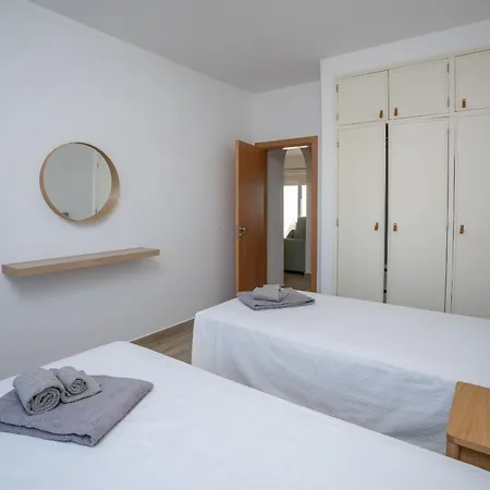 Renovated Algarve With Pool * Armação de Pêra