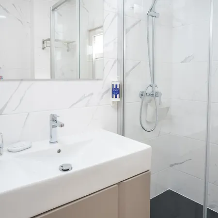 Renovated Algarve With Pool Lejlighed