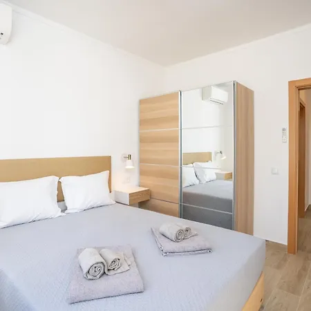 Lejlighed Renovated Algarve With Pool Armação de Pêra
