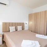 Renovated Algarve With Pool Armação de Pêra