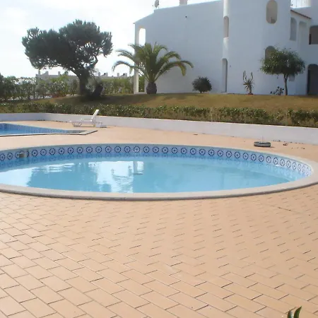Renovated Algarve With Pool Apartment