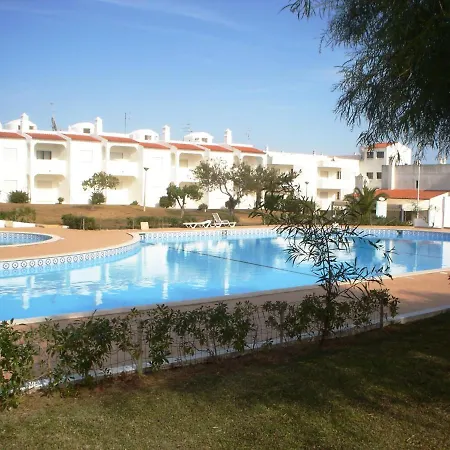 Apartment Renovated Algarve With Pool Armacao de Pera