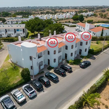 Apartment Renovated Algarve With Pool Armacao de Pera