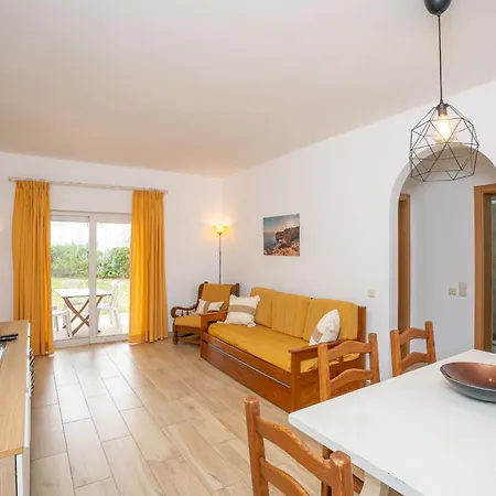 Apartment Renovated Algarve With Pool Armacao de Pera