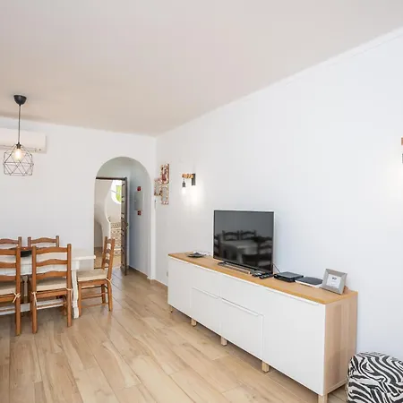 Renovated Algarve With Pool Armacao de Pera