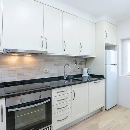 Renovated Algarve With Pool Apartment