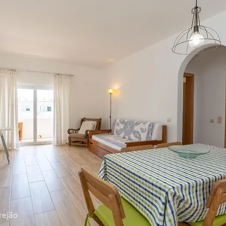 Renovated Algarve With Pool Apartment Armacao de Pera