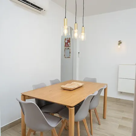 Renovated Algarve With Pool Armação de Pêra