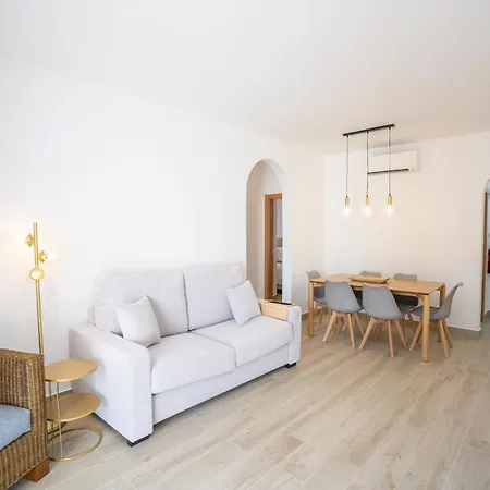 Renovated Algarve With Pool Apartment