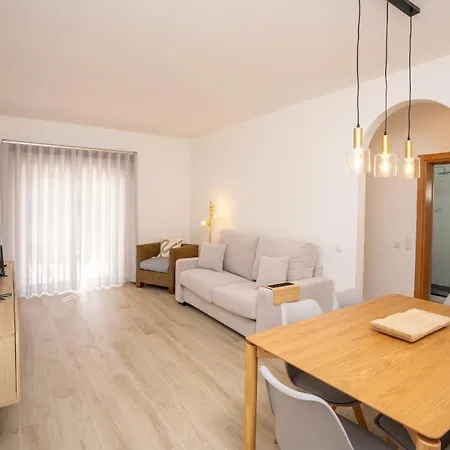 Renovated Algarve With Pool * Armação de Pêra