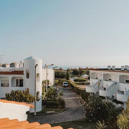 Renovated Algarve With Pool Armação de Pêra