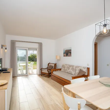 Renovated Algarve With Pool Appartement
