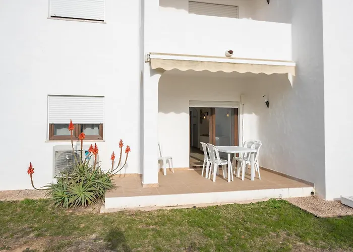 Lejlighed Renovated Algarve With Pool