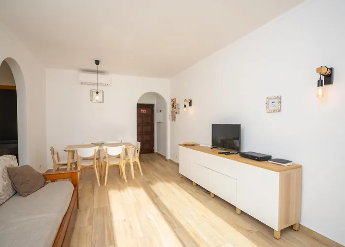 Renovated Algarve With Pool Lejlighed Armação de Pêra