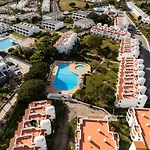 Lägenhet Renovated Algarve With Pool